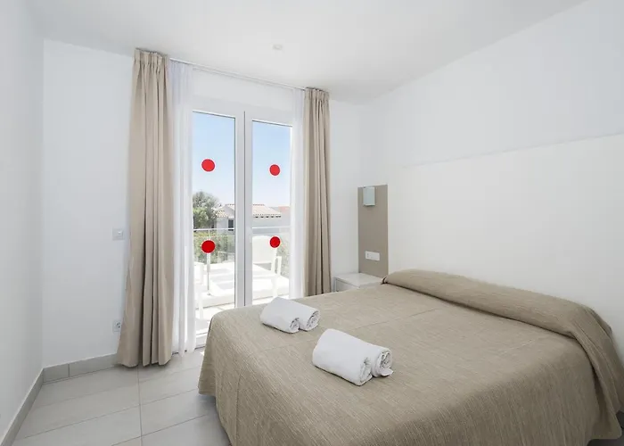 Villas Calan Bosch Feli * קאלאן בוש